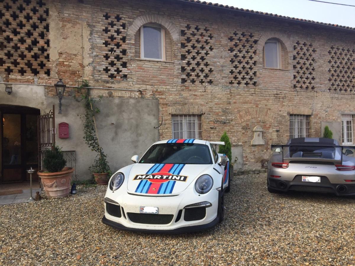 Cascina La Castagnara Bed & Breakfast Oriolo  ภายนอก รูปภาพ