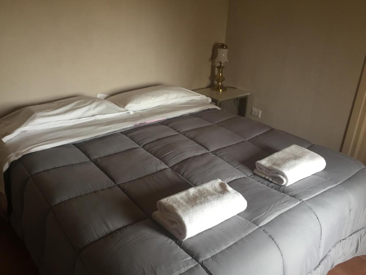 Cascina La Castagnara Bed & Breakfast Oriolo  ภายนอก รูปภาพ